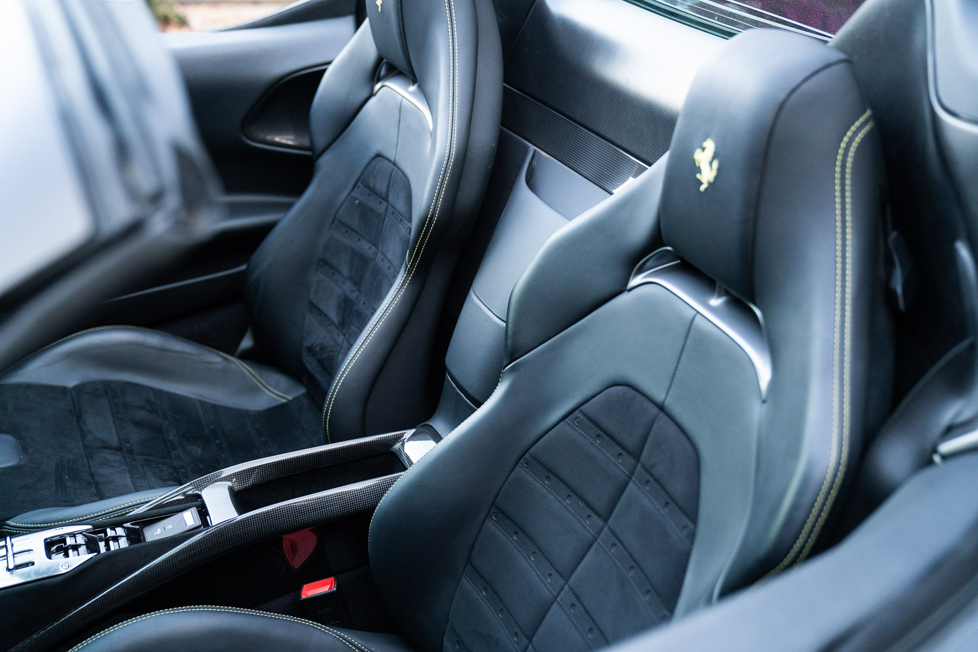 Ferrari SF90 Spider interior
