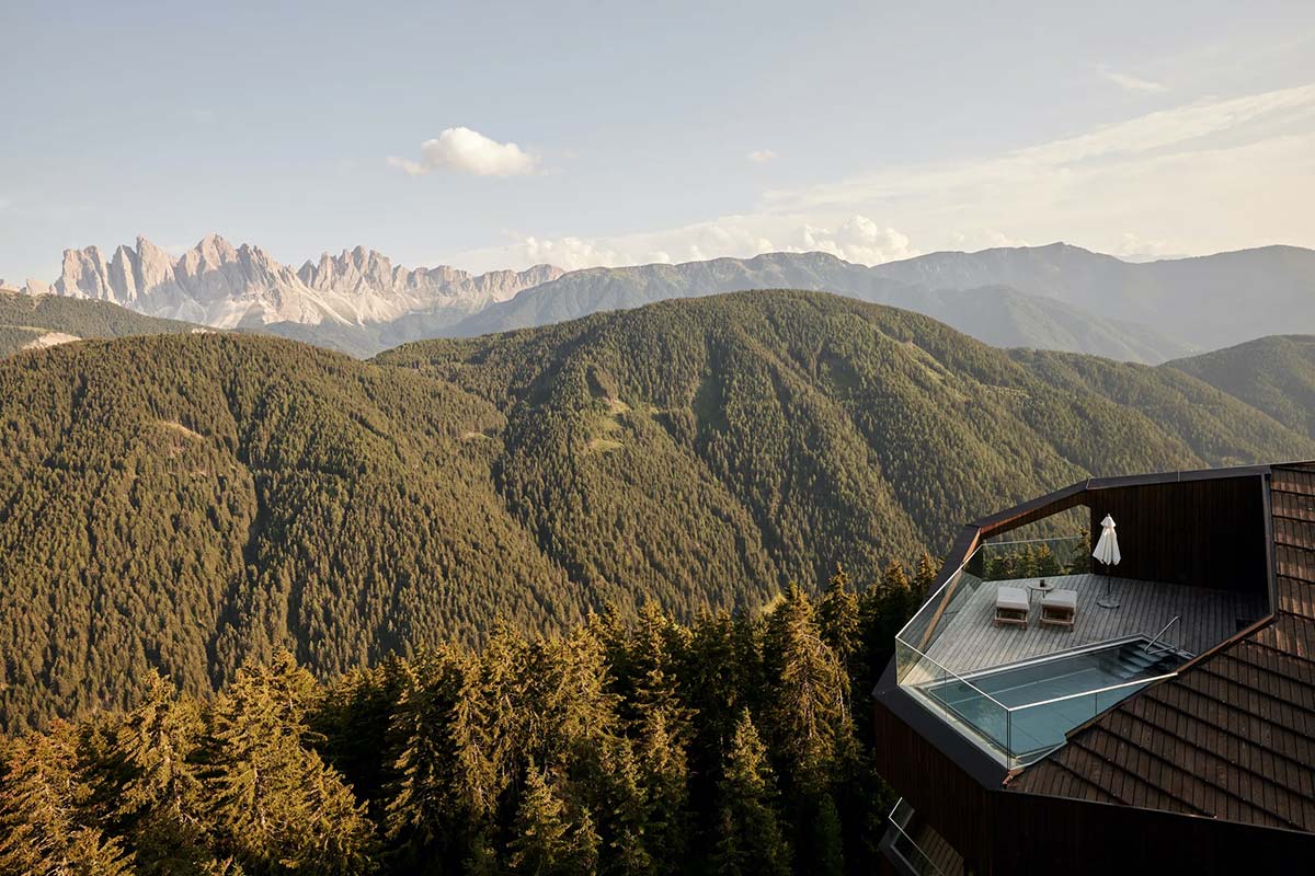 Forestis rooftop pool suite