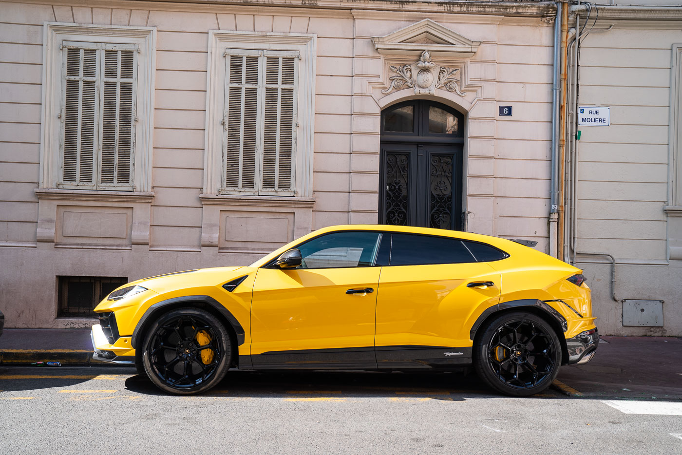 Luxury car hire Europe Lamborghini Urus Performante