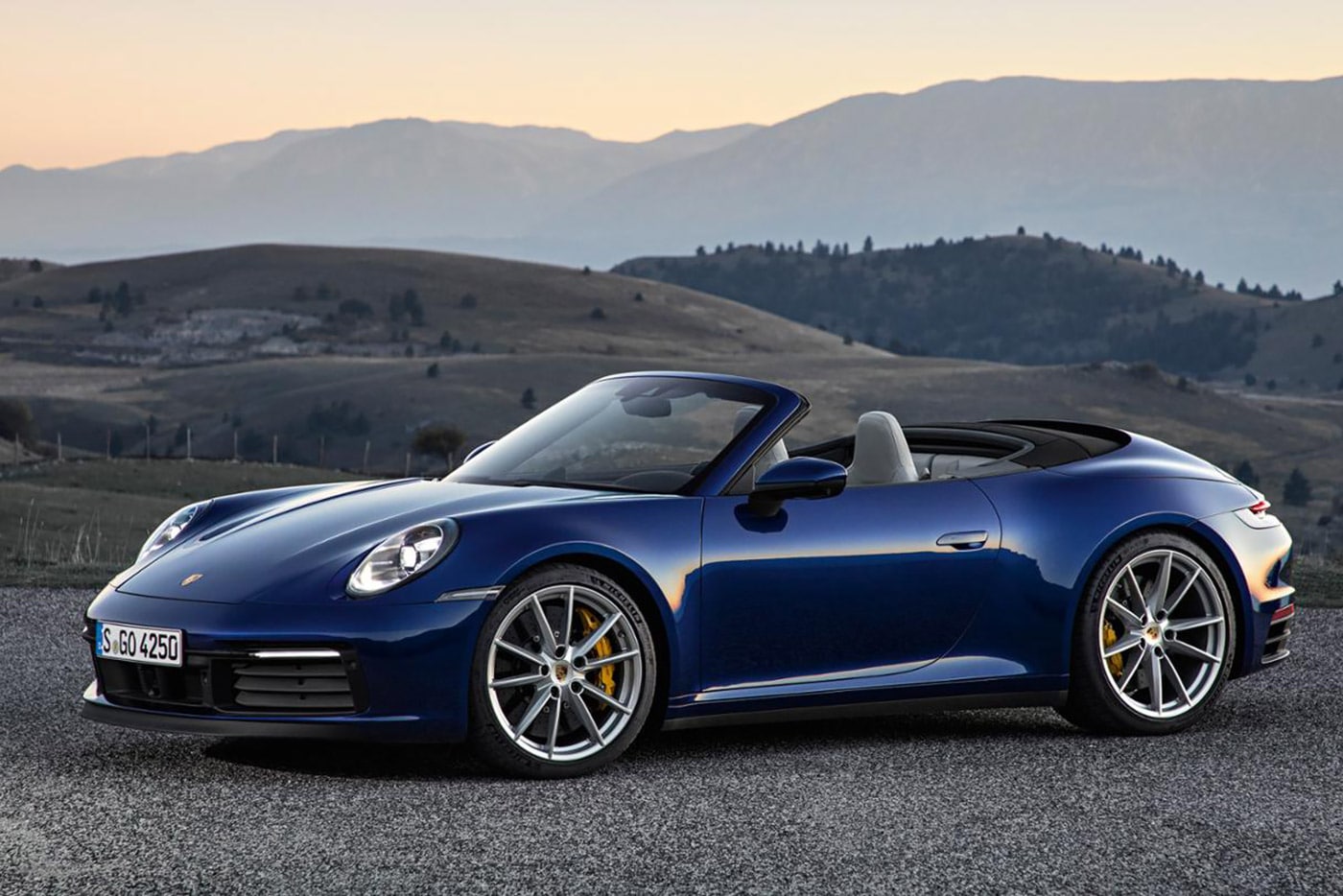 Porsche 911 Carrera Convertible rent Europe