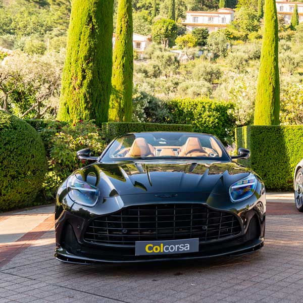 Aston Martin DB12 Volante