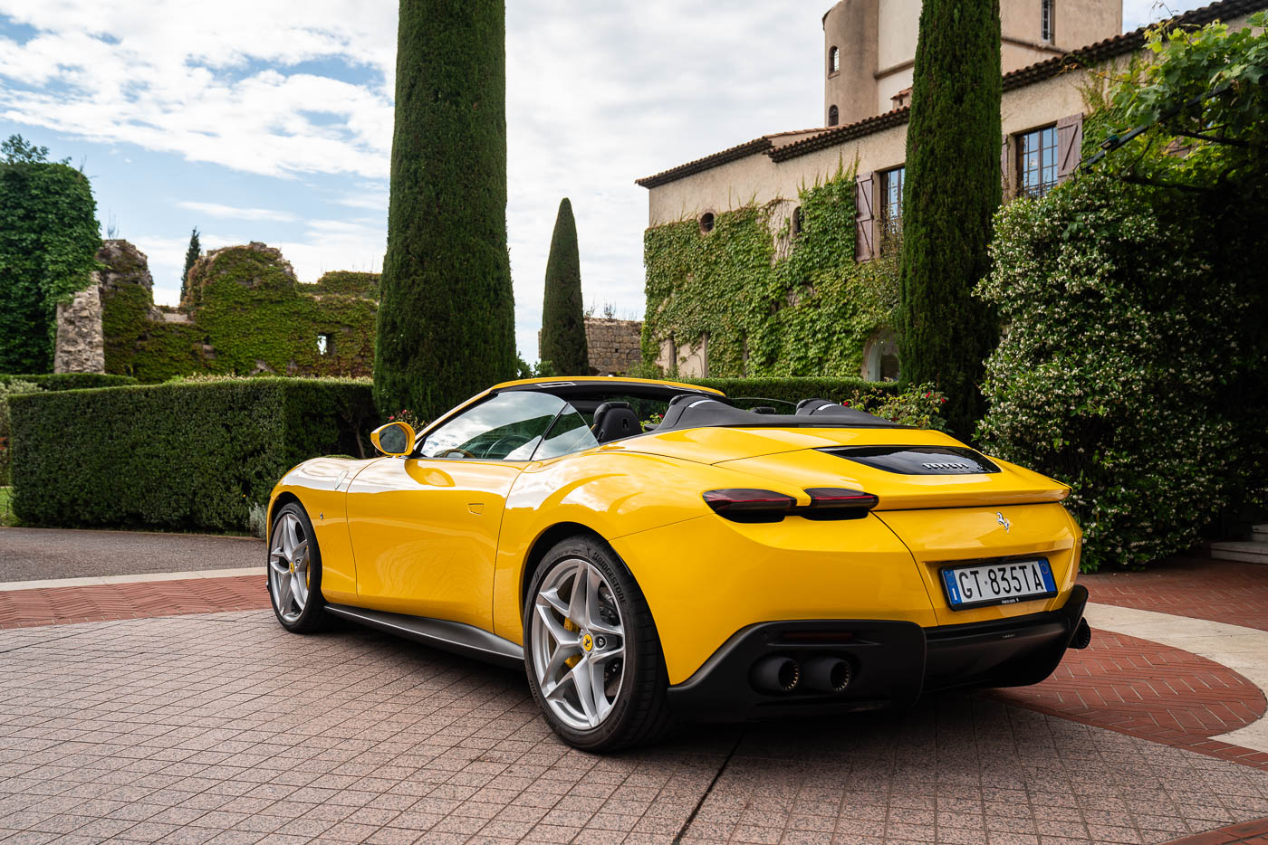Supercar rental Ferrari Roma Spider